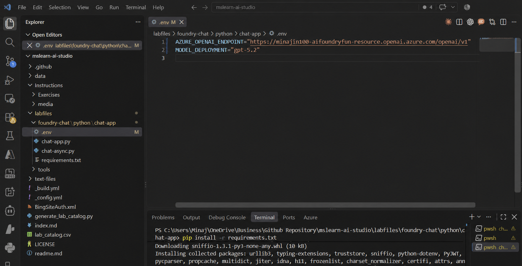 Visual Studio Code의 .env 파일에 Azure OpenAI 엔드포인트와 gpt-5.2 모델 배포 이름 구성